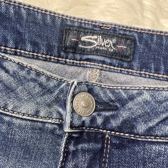 👖|•SILVER JEANS•| Mazy Slim Crop Floral Embroidered Jeans Size 20/L25👖 - Picture 6 of 10